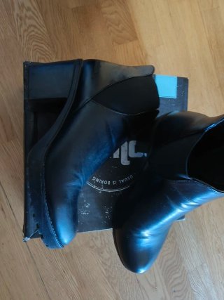 Botines negros mujer