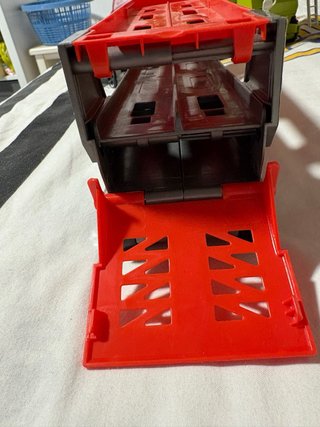 Camión de transporte de coches de juguete