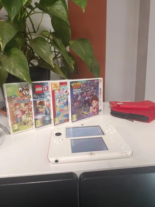 Nintendo 2DS Bianca