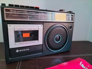 Radio Cassette Sanyo M2555LE con caja