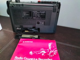Radio Cassette Sanyo M2555LE con caja