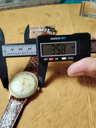 Reloj Cauny Calendar
