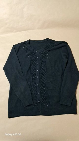 Cardigan nero con perline