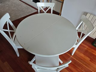 Mesa comedor extensible IKEA y 4 sillas
