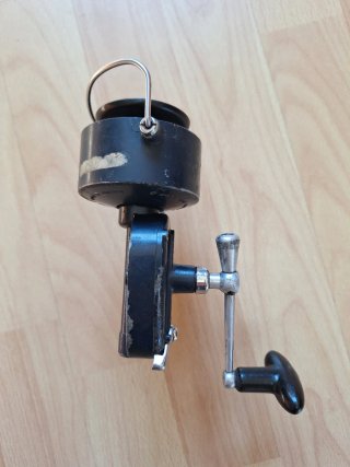 Carrete de pesca Mitchell 440
