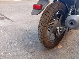 Honda CBF125 Roja y Negra