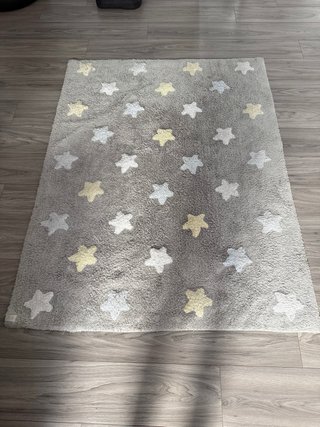 Alfombra infantil Lorena Canals estrellas gris