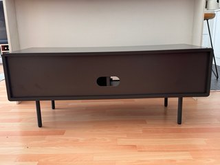 Mueble TV MADE Negro y Madera