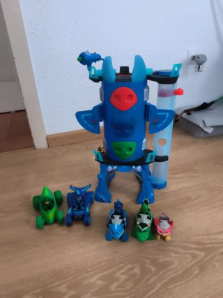 PJ Masks Torre y Coches