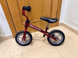 Bicicleta sin pedales roja Chicco