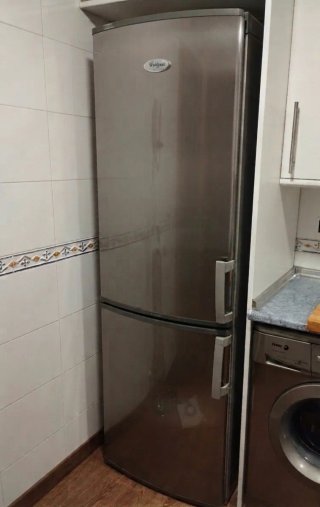 Frigorífico Whirlpool plateado