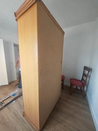 Armario ropero madera.