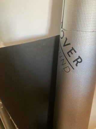 Base aislante para suelo laminado
