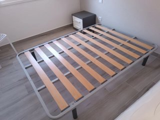 Cama 140cm con mesita de noche