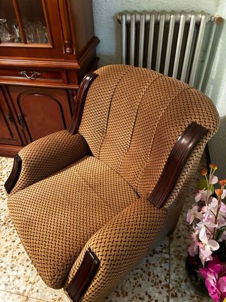 Mueble salón, sofá, 2 sillones, mesa y 4 sillas