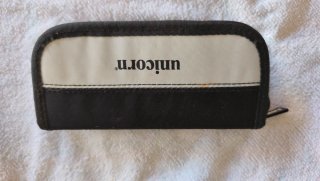 Dardos Unicorn con estuche y puntas