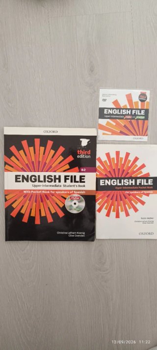 English File Upper-intermediate. Student's book