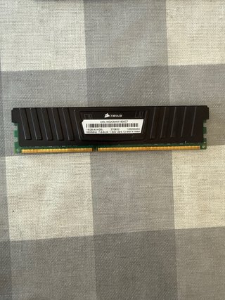 14 Memorias RAM Corsair, Crucial, G.Skill