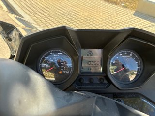 Kymco Superdink 125cc ABS Blanca y Negra