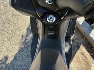 Kymco Superdink 125cc ABS Blanca y Negra