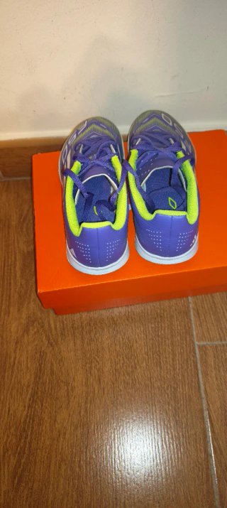 Botas fútbol sala Adidas F50 de niño talla 34