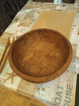 Ensaladera de madera de olivo