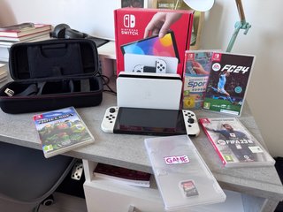 Nintendo Switch OLED Blanca + Juegos