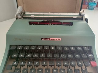 Máquina de Escribir Olivetti Lettera 32