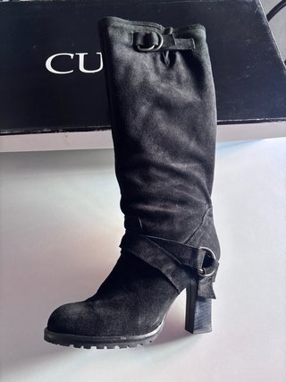 Botas altas de ante negro