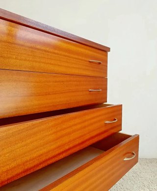 Cómoda Mid-Century, madera embero | Vintage 60s