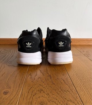Sneakers Adidas Falcon W (nr. 43 e un terzo)
