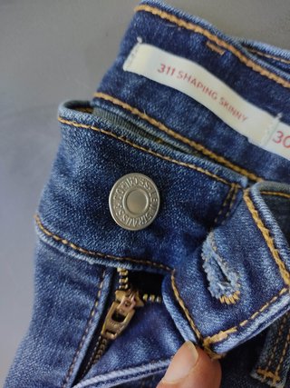 Levi's 311 skinny Talla 30 como nuevo originales