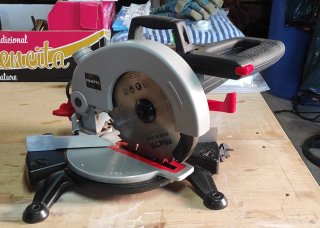 Sierra Ingletadora Practyl 1200W.
