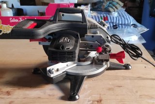 Sierra Ingletadora Practyl 1200W.