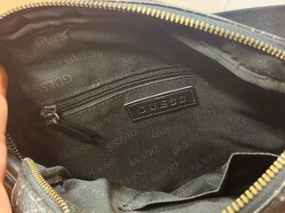Bolso bandolera Guess monograma