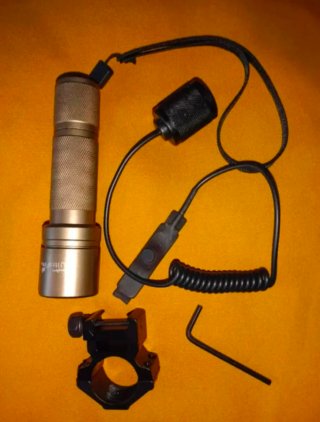 Linterna Táctica Ultrafire + Accesorios