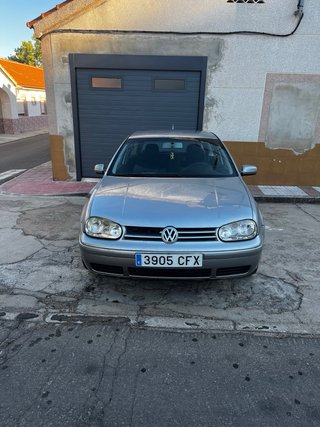 Volkswagen Golf 2004