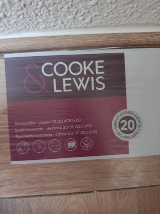 Suelo laminado Cooke & Lewis AC5 roble claro