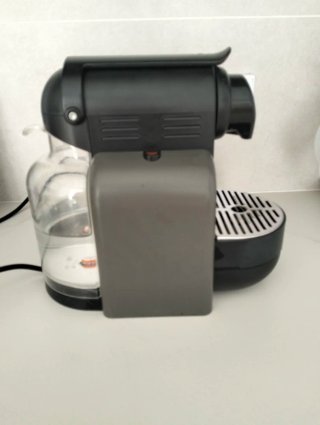Cafetera Nespresso DeLonghi