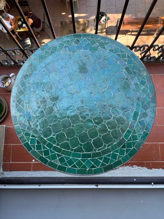 Mesa redonda mosaico verde