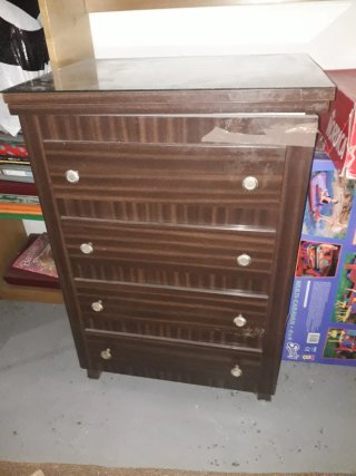 Máquina de coser Alfa antigua