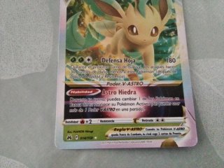 Carta Pokémon Leafeon V-ASTRO