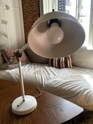 Lámpara de mesa Ikea blanca