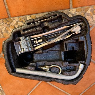 Kit llanta y rueda de repuesto VW Bora 195/65 R15