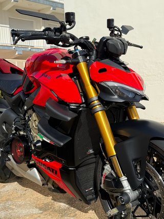 Ducati Streetfighter V4 S 2024
