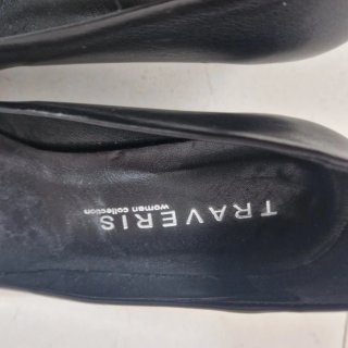 Zapatos MDB Piel Negros. Talla 39