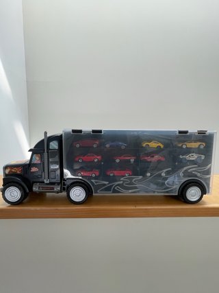 Camión Maletín Porta coches. Se vende con 15 coche