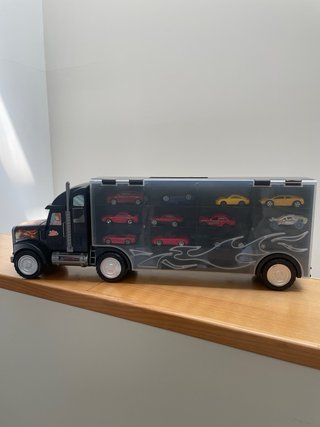 Camión Maletín Porta coches. Se vende con 15 coche