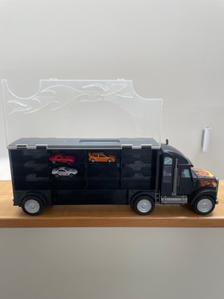 Camión Maletín Porta coches. Se vende con 15 coche