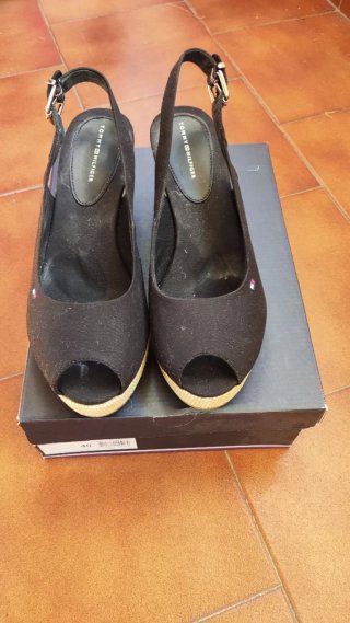 Sandalias cuña Tommy Hilfiger negras T40